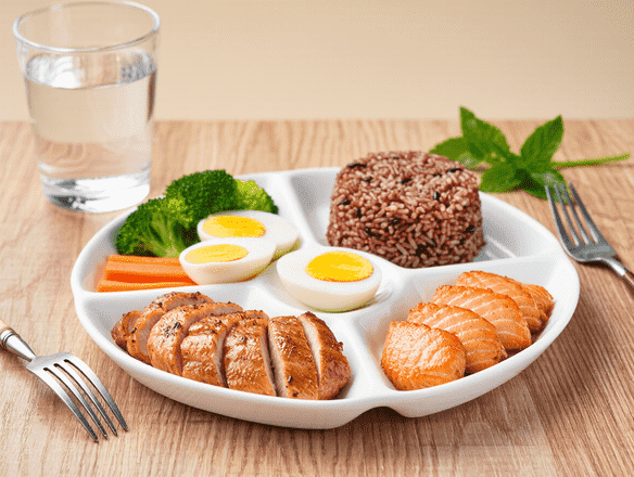 8 Essential Foods for Maximum Muscle Gain and Minimal Fat